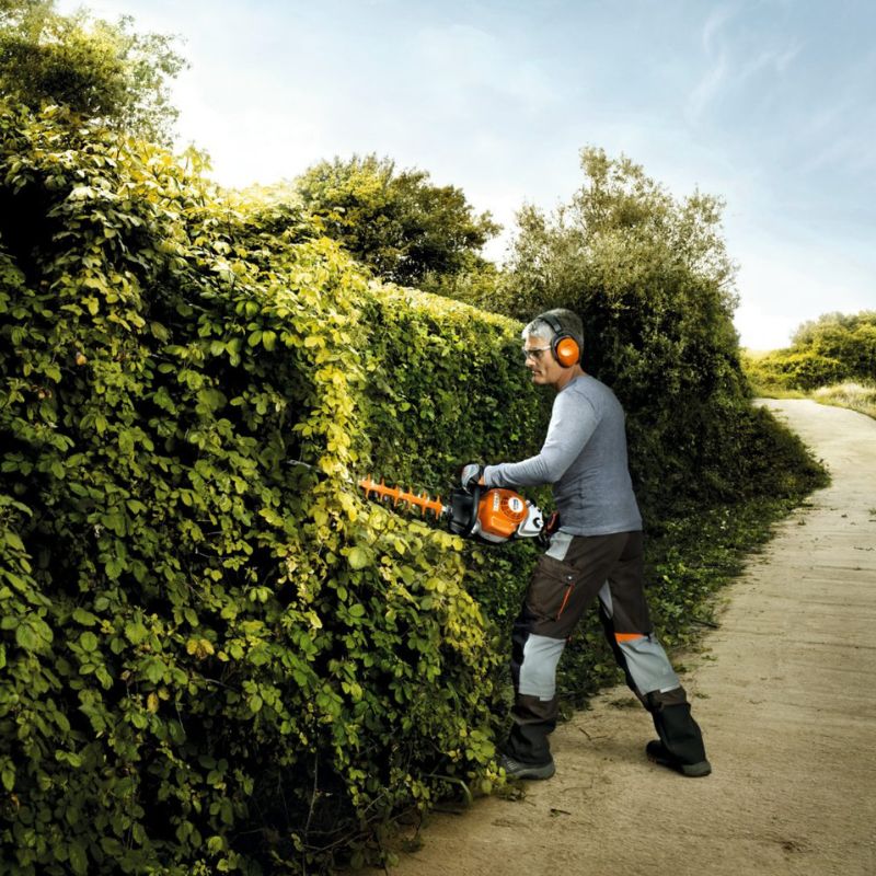 Stihl: Tagliasiepi HS 82 R - F.lli Manzoni